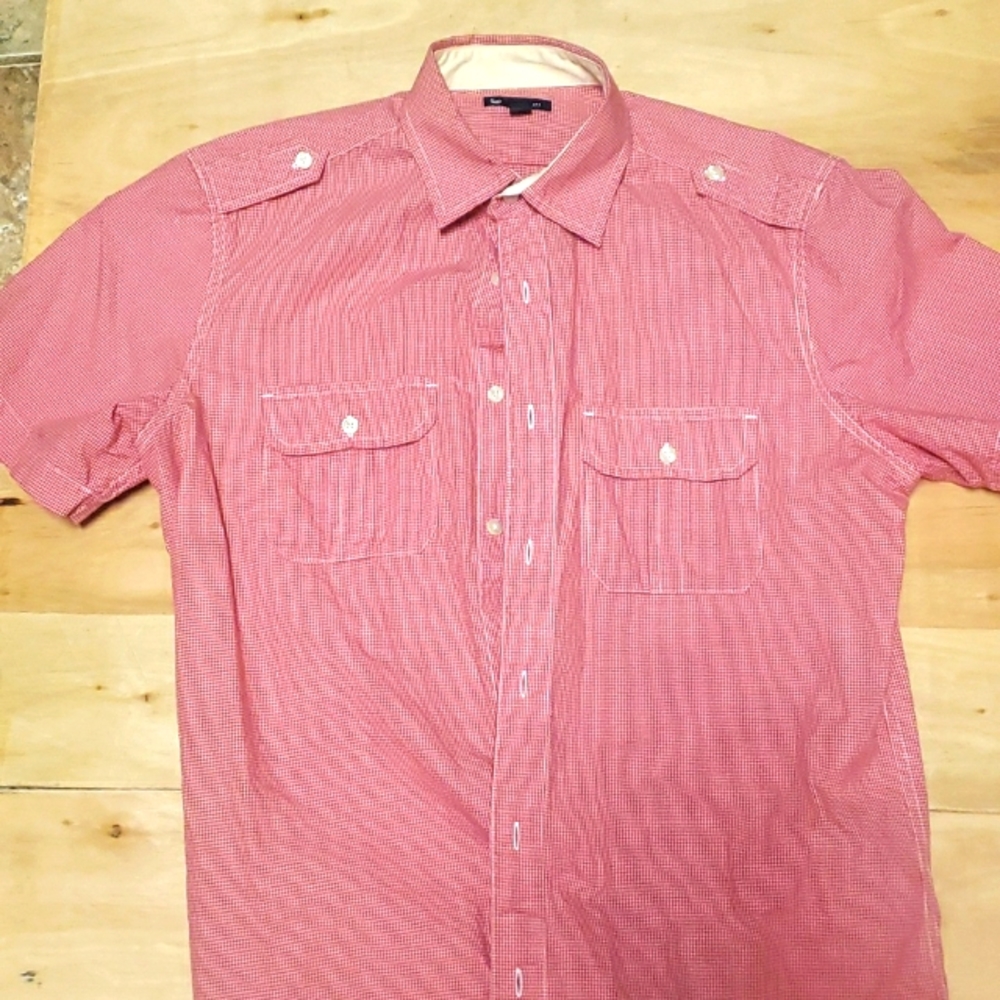 Gap shirt
